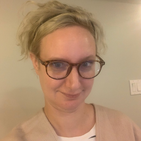 Meet your Posher, Erin - Picture 1 of 1